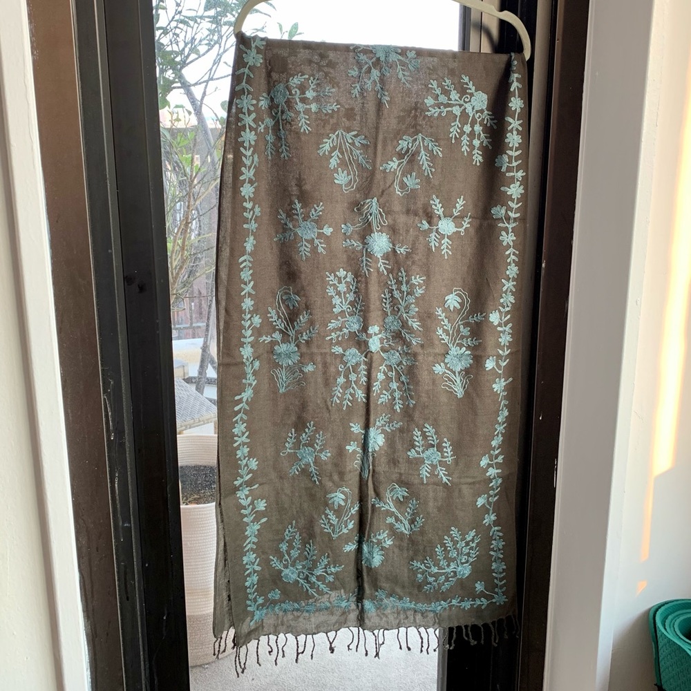 Paul Smith Women’s Scarf/Shawl/Wrap, 100% Pashmina